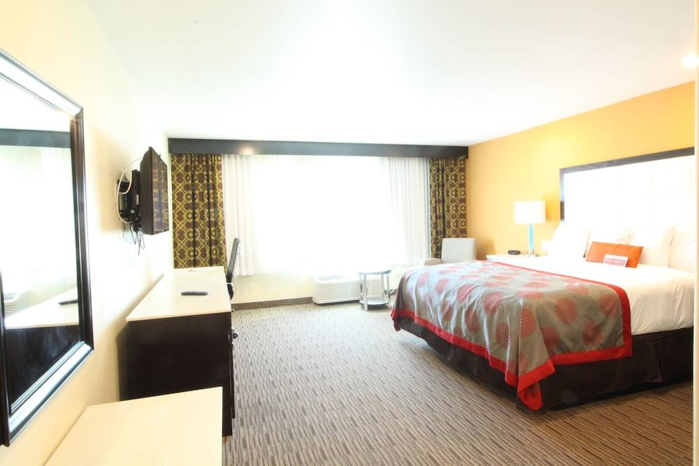 Ramada by Wyndham Culver City 1