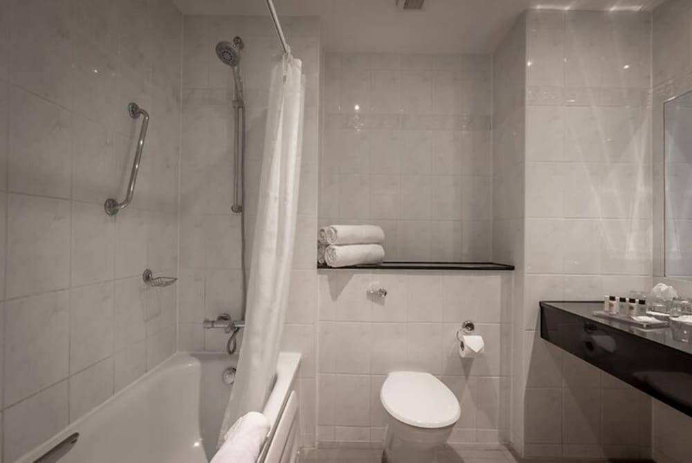 Hotel Woodstock Ennis 2