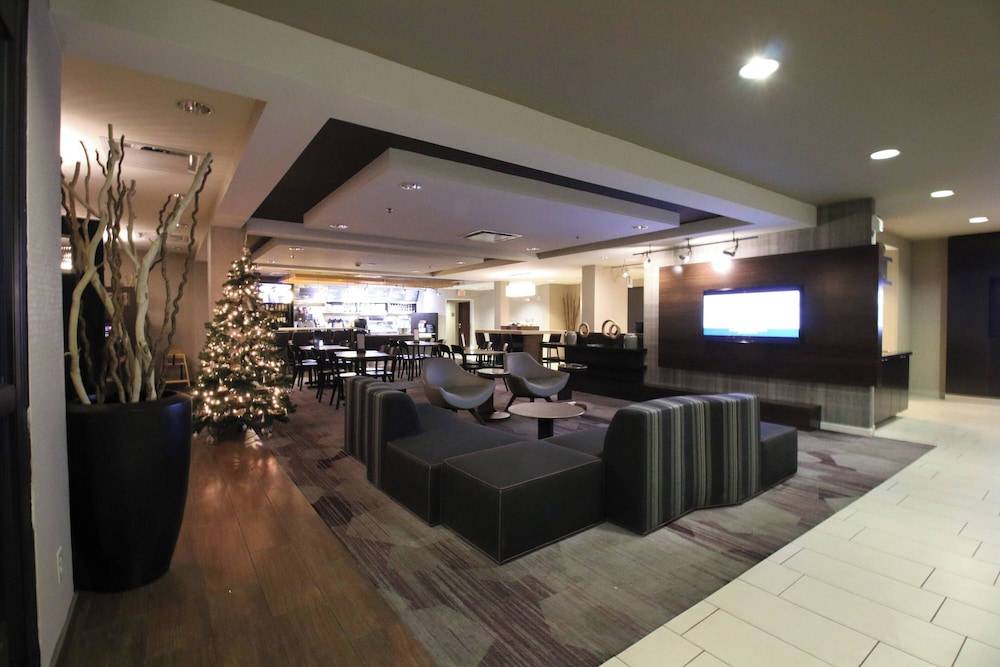 Courtyard by Marriott Indianapolis South 2