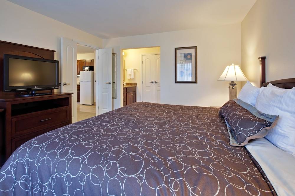 Staybridge Suites INDIANAPOLIS-CARMEL by IHG 2