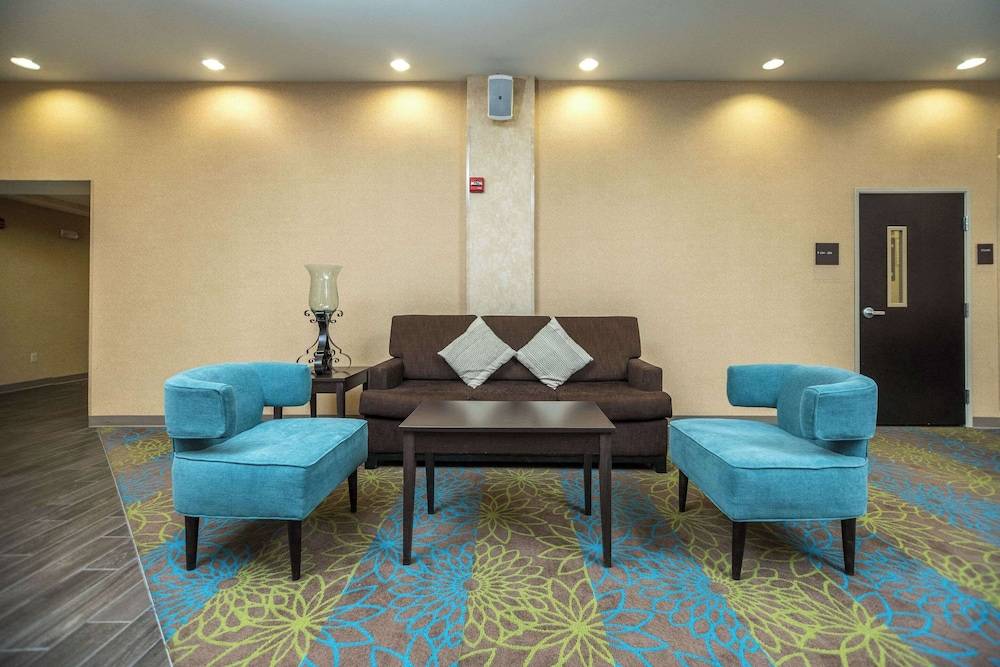 Sleep Inn & Suites And Conference Center Downtown 2