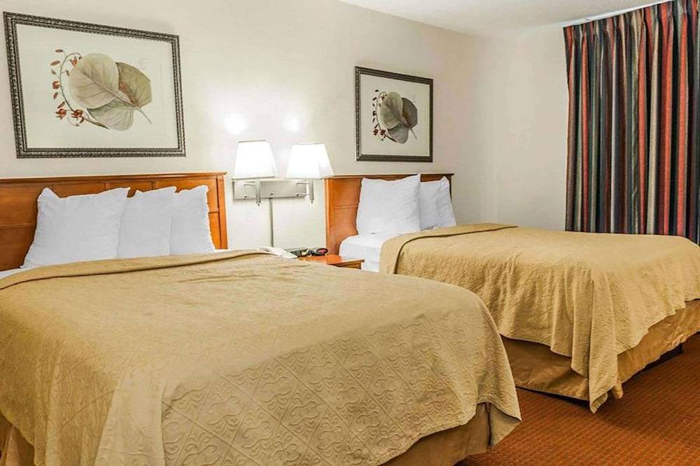 Baymont by Wyndham Indianapolis East 1