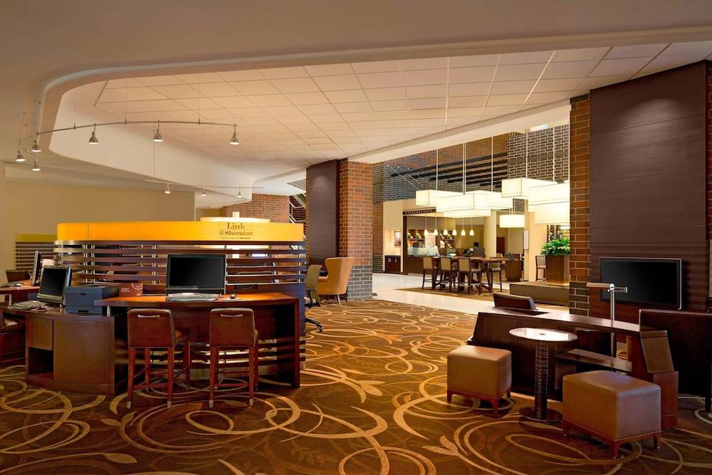 Sheraton Indianapolis Hotel at Keystone Crossing 2