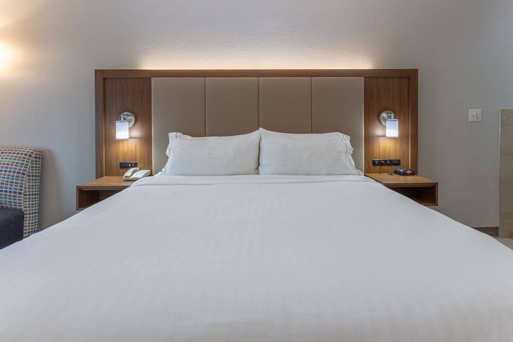 Holiday Inn Express INDIANAPOLIS - SOUTHEAST by IHG 2