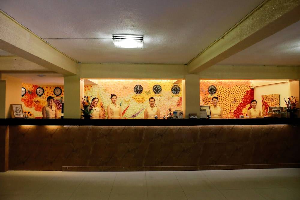 Paradise Garden Hotel and Convention Center Boracay Powered by ASTON 2