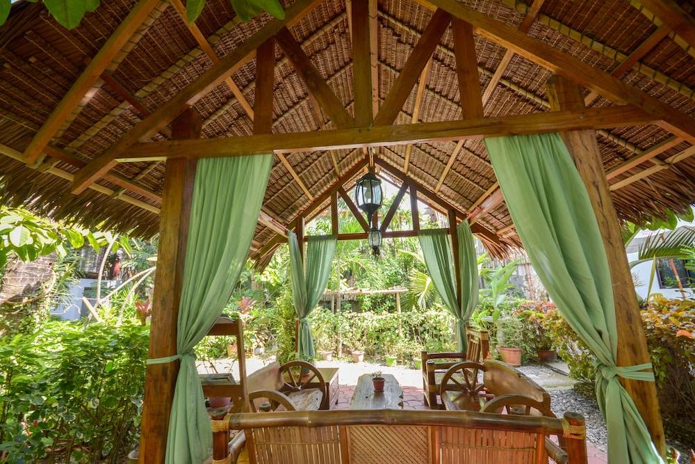 Secret Garden Resort 1