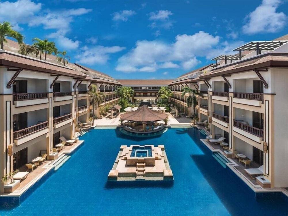 Henann Regency Resort & Spa 1