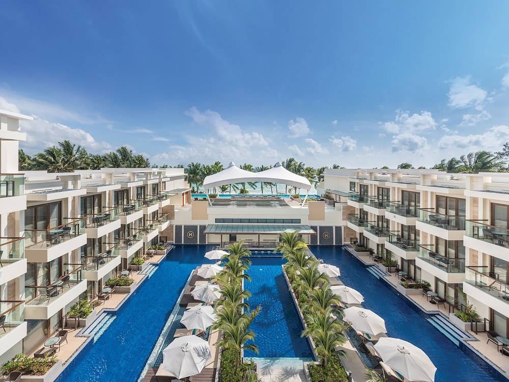 Henann Palm Beach Resort 1