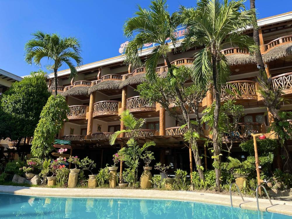 Red Coconut Beach Hotel Boracay 1