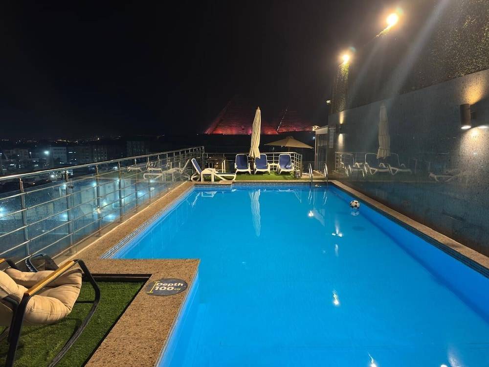 Pyramids Charm Hotel 1