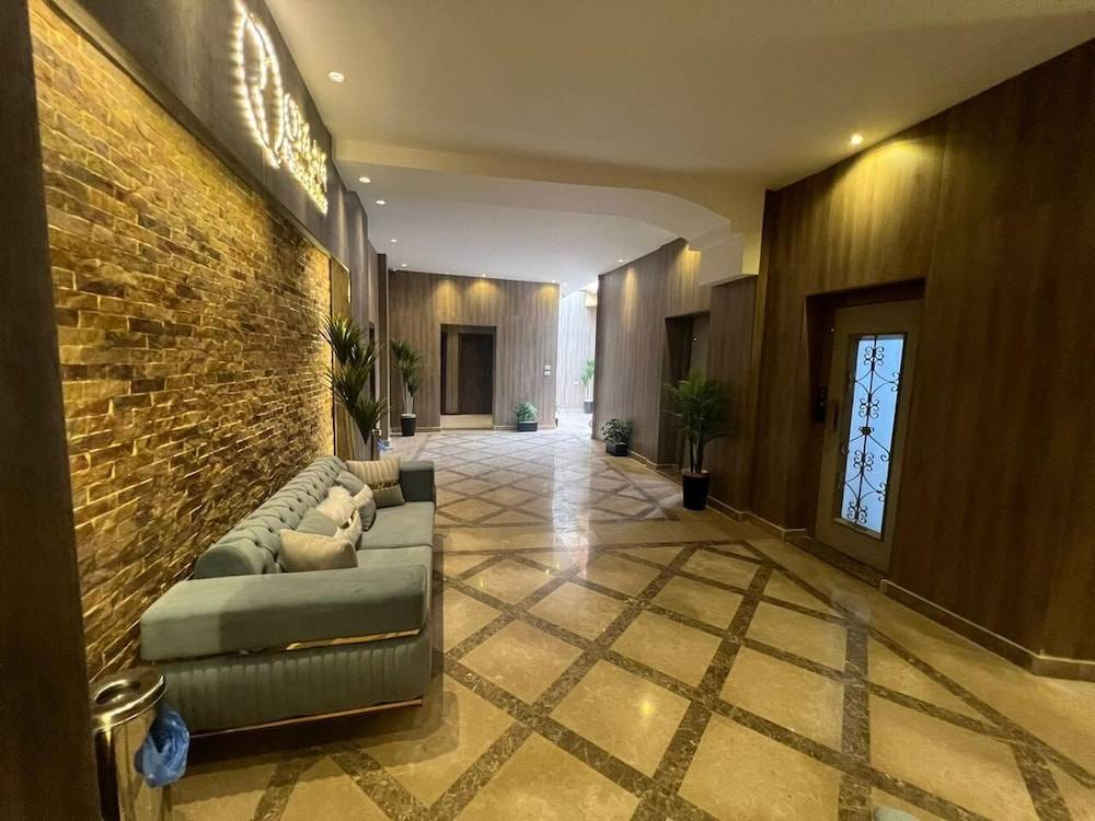 Rotana Palace Suites 2