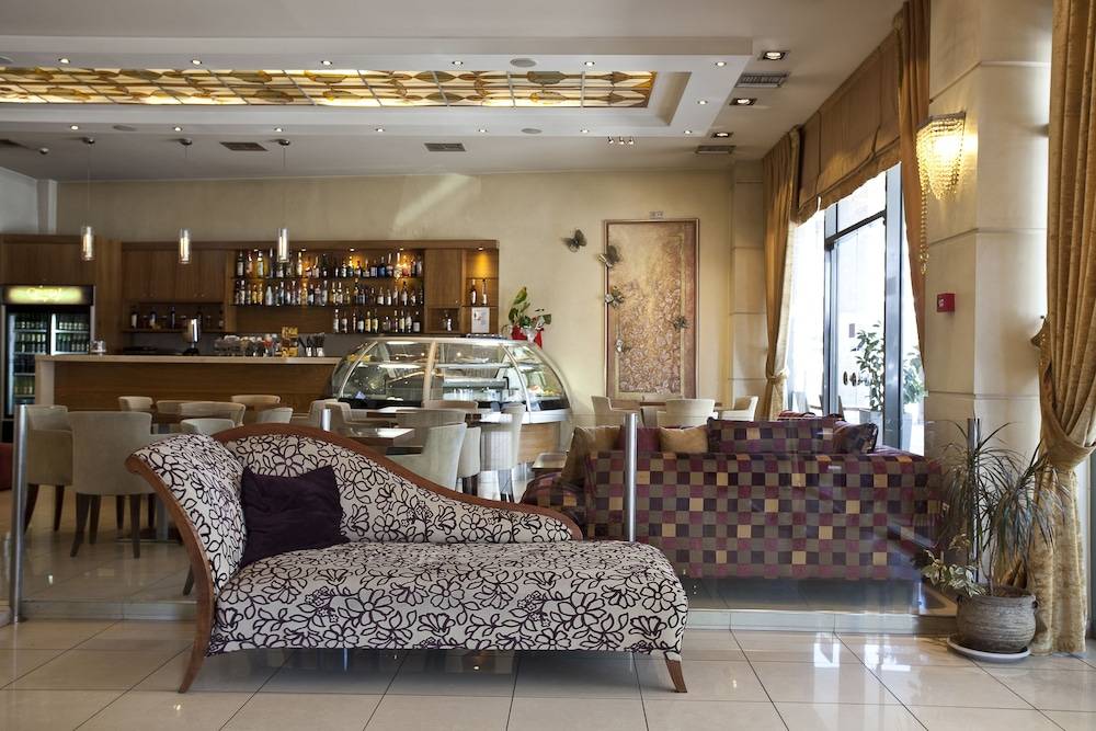 Crystal City Hotel 2