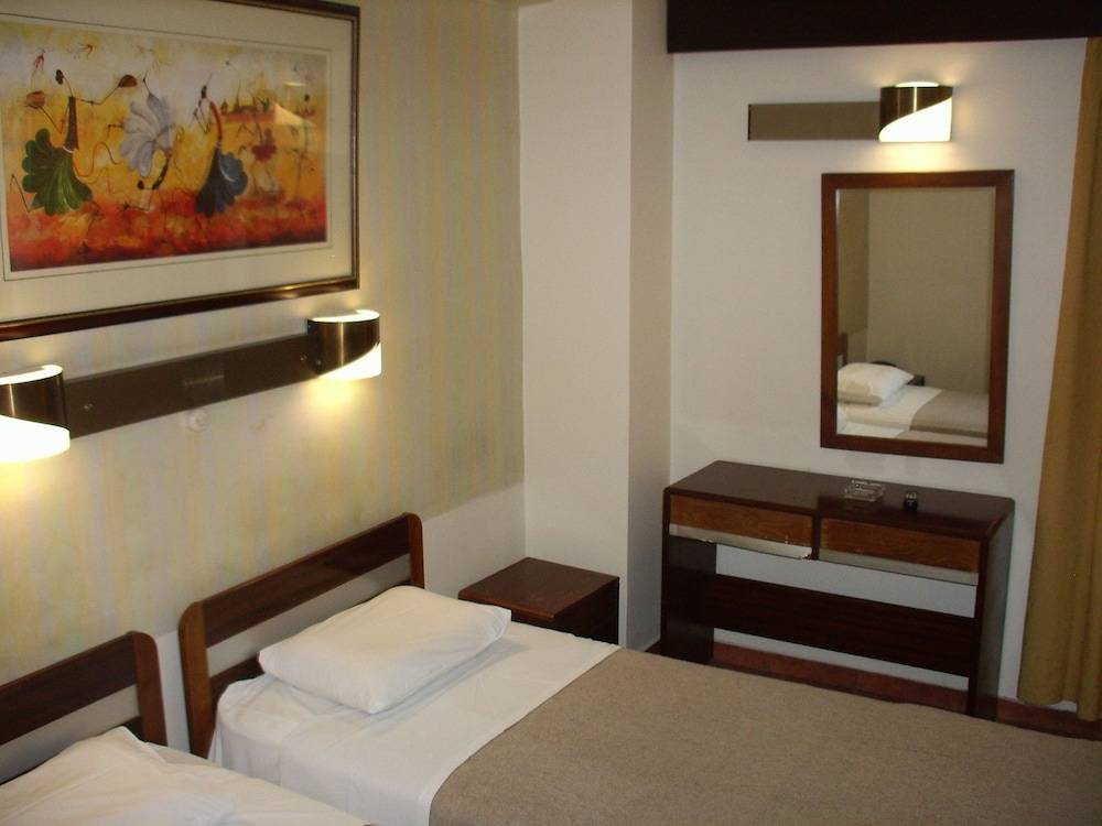Claridge Hotel 1
