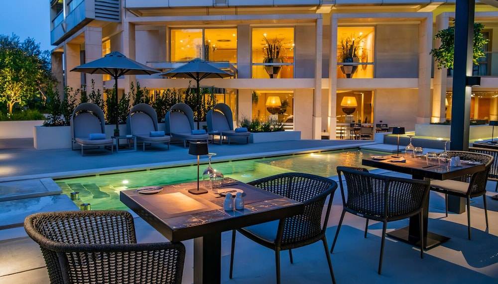 Divani Escape - Adults Only 1