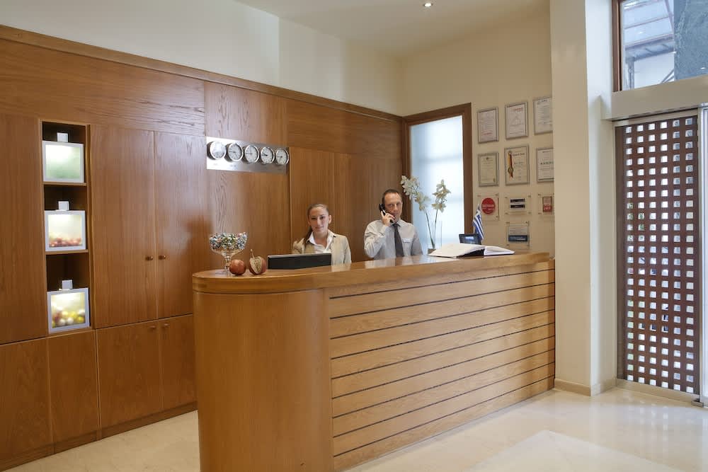 Plaka Hotel 2