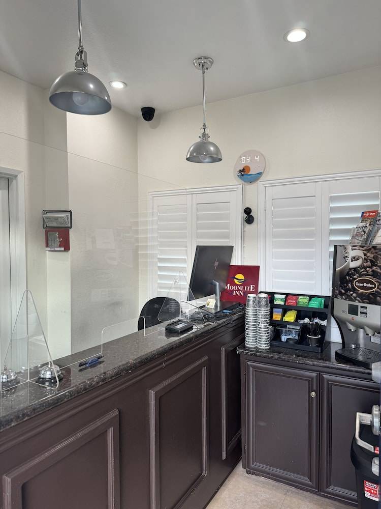 Surfside Inn Redondo Beach 2