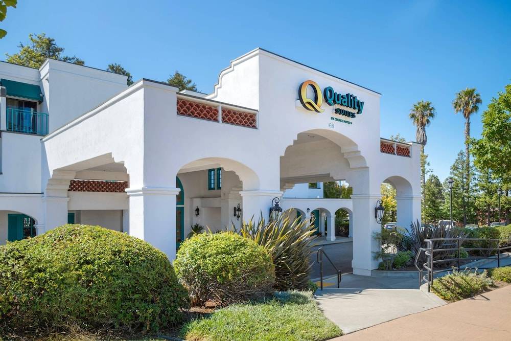 Quality Suites Downtown San Luis Obispo 1