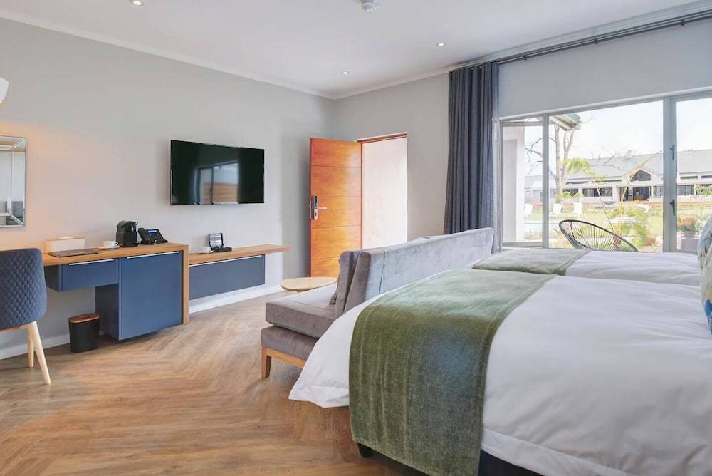 Knysna Hollow Country Estate 1