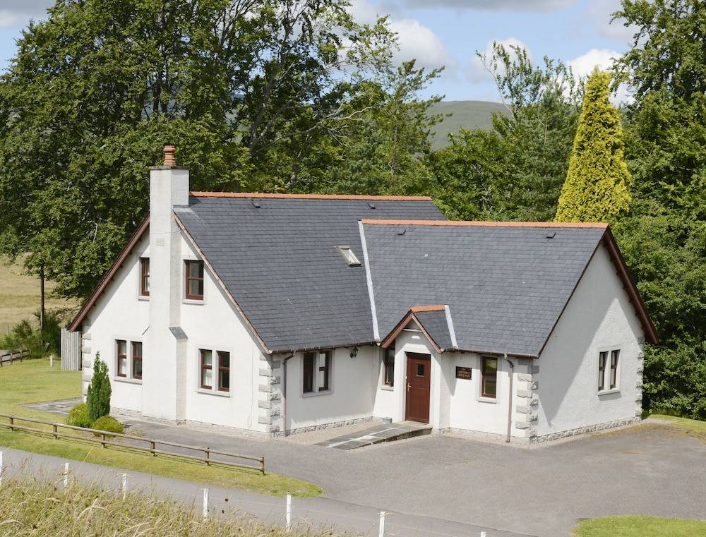 The Factor's Inn & Factor's Cottage 1