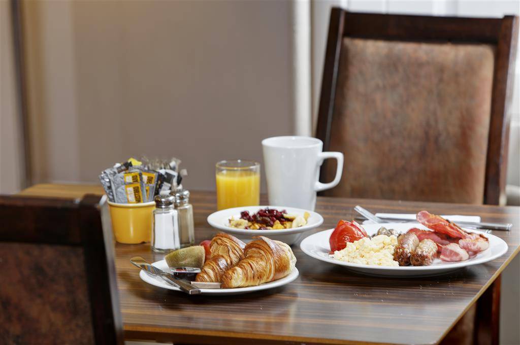 Safestay Glasgow Charing Cross 1