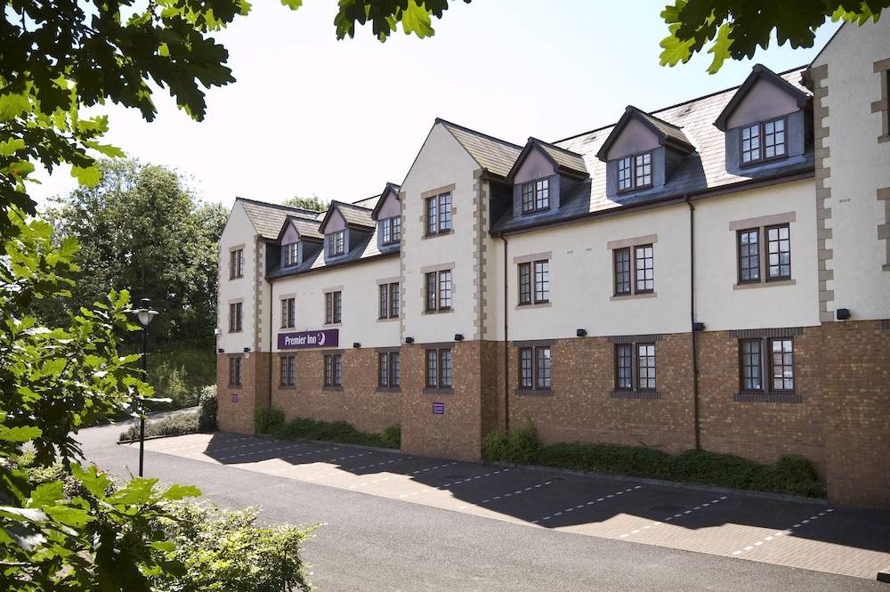 Premier Inn Glasgow - Bearsden 1