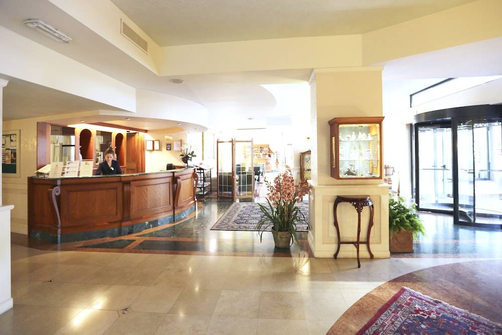 Hotel Savoy Palace 2