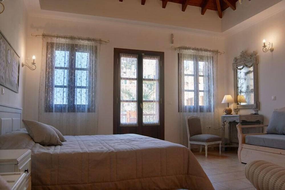 Iapetos Village 1
