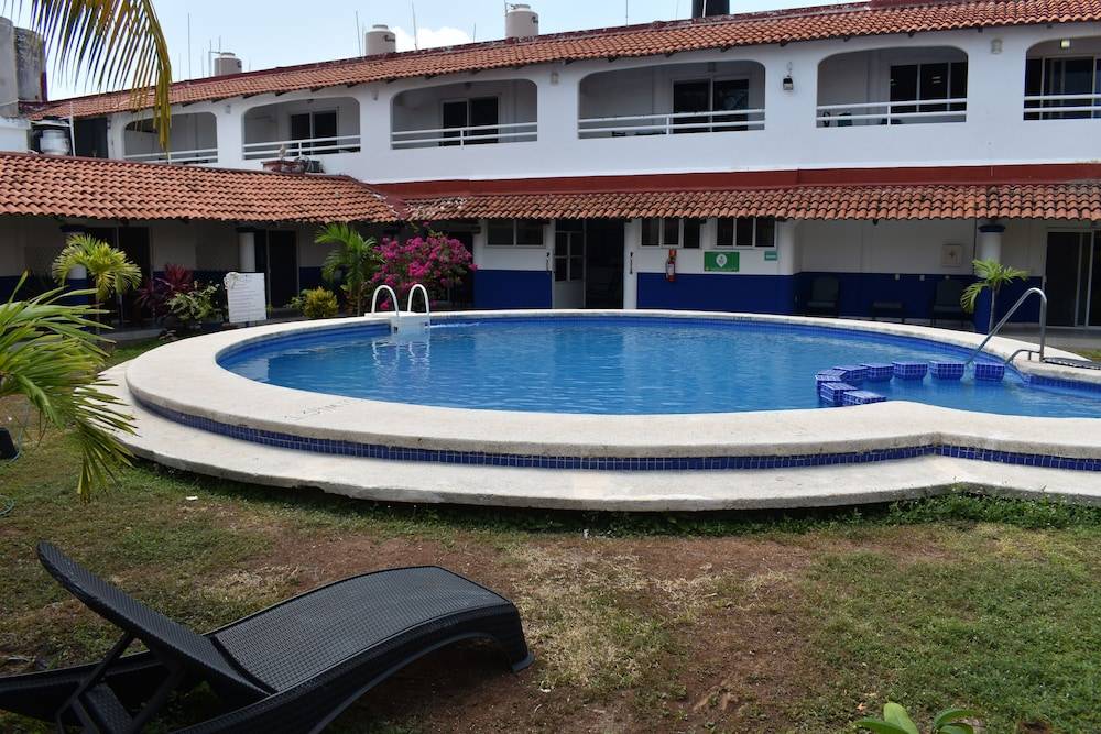 Plaza Almendros Hotel Isla Mujeres 1