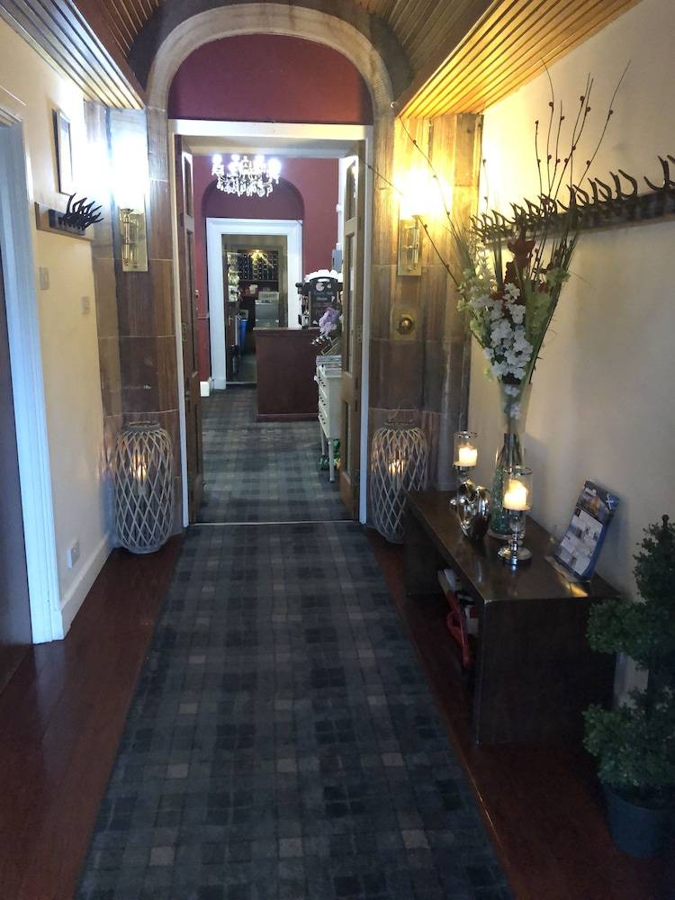 Redcliffe Hotel 2
