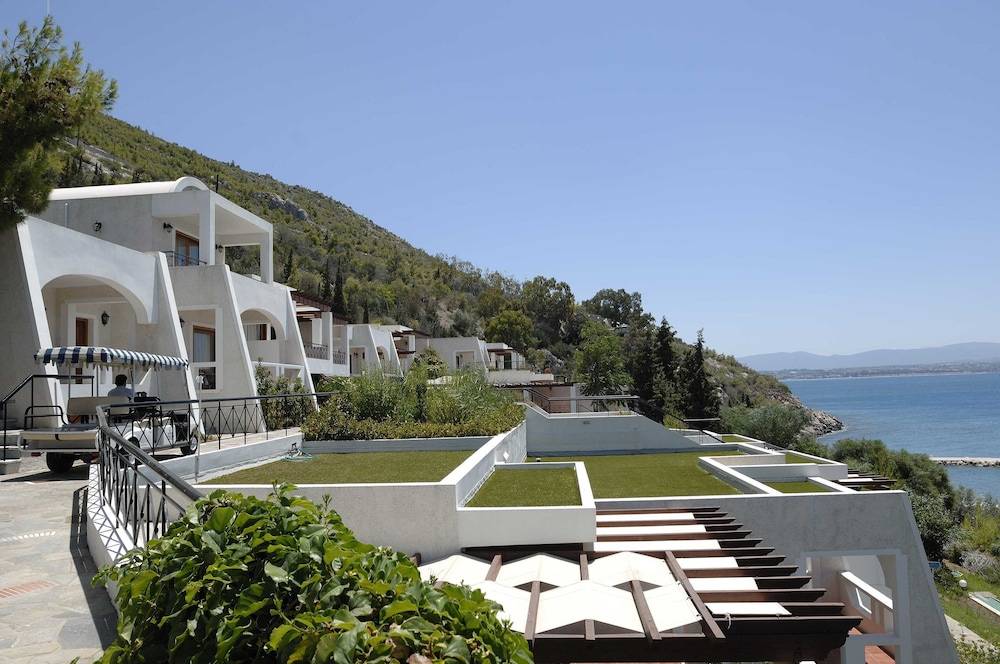 Ramada Loutraki Poseidon Resort 1