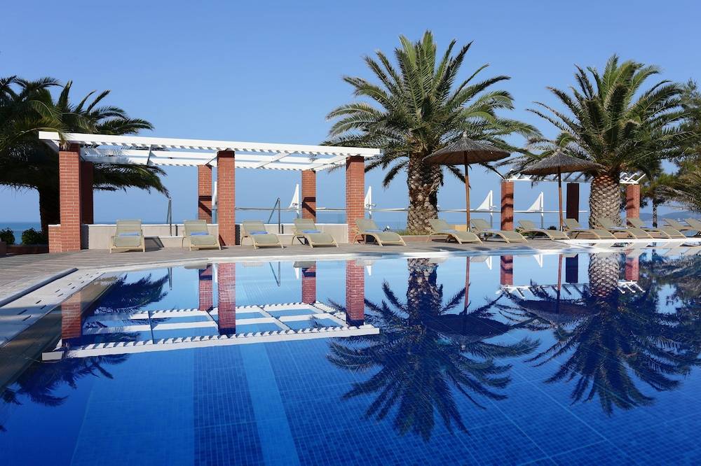 Alexandra Beach Spa Resort 1