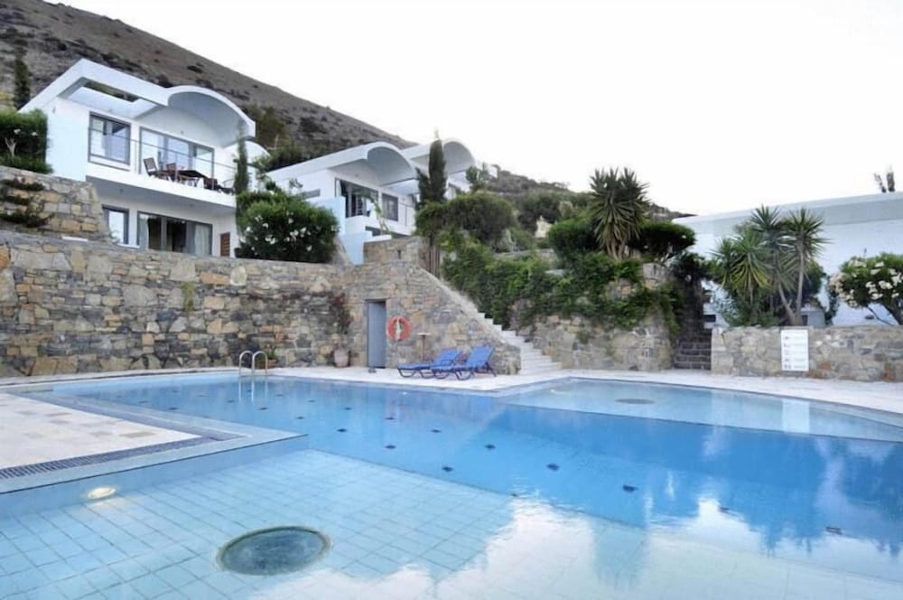 Elounda Living Residences by GHH 1