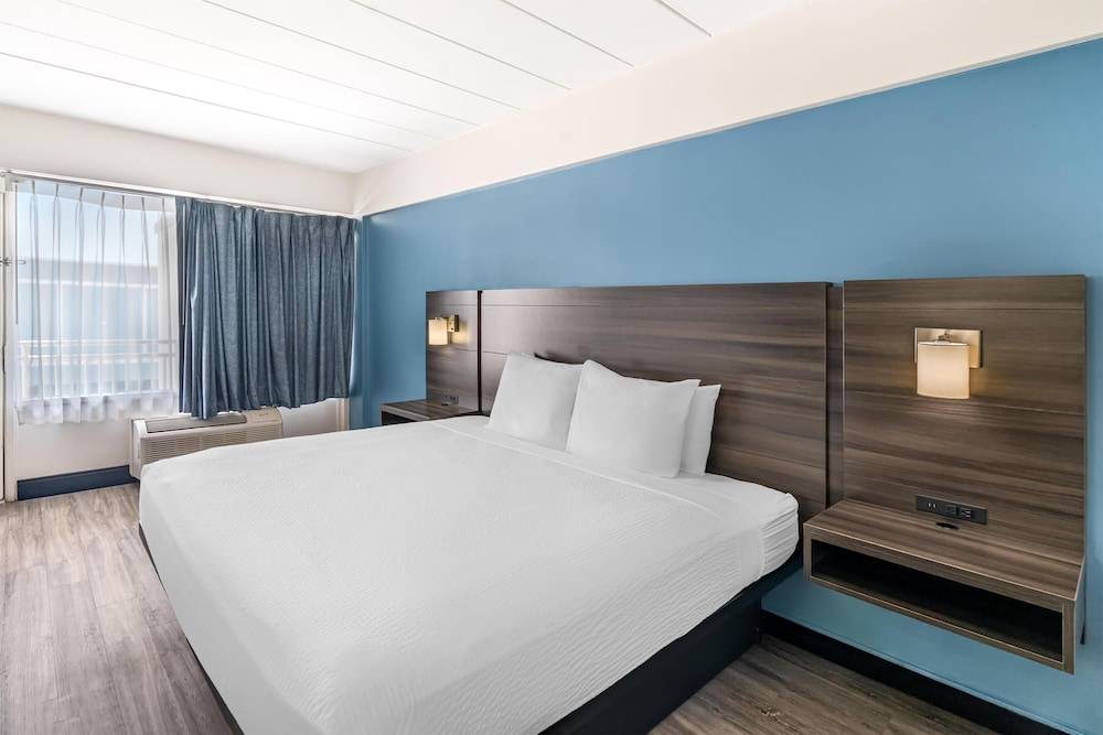 SureStay Hotel by Best Western Virginia Beach Royal Clipper 1