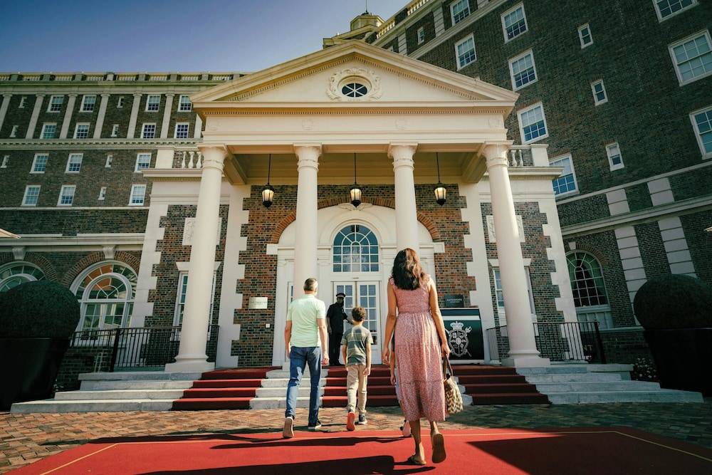 The Historic Cavalier Hotel and Beach Club Autograph Collection 1