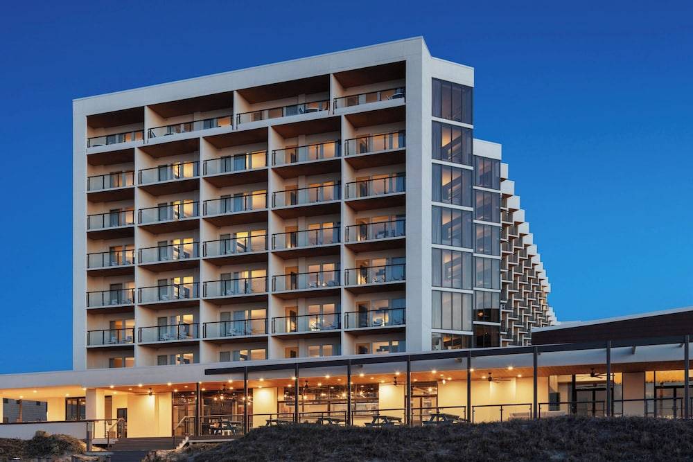 Delta Hotels by MarriottTM Virginia Beach Waterfront Suites 1