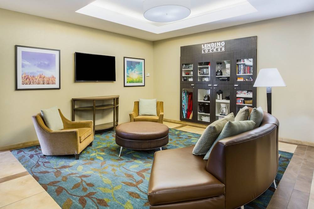 Candlewood Suites VIRGINIA BEACH TOWN CENTER by IHG 2