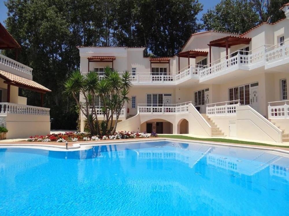 Perla Beach 1