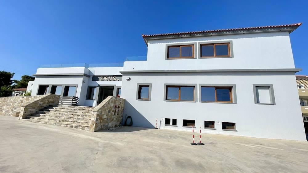 Zeus Hotel 2
