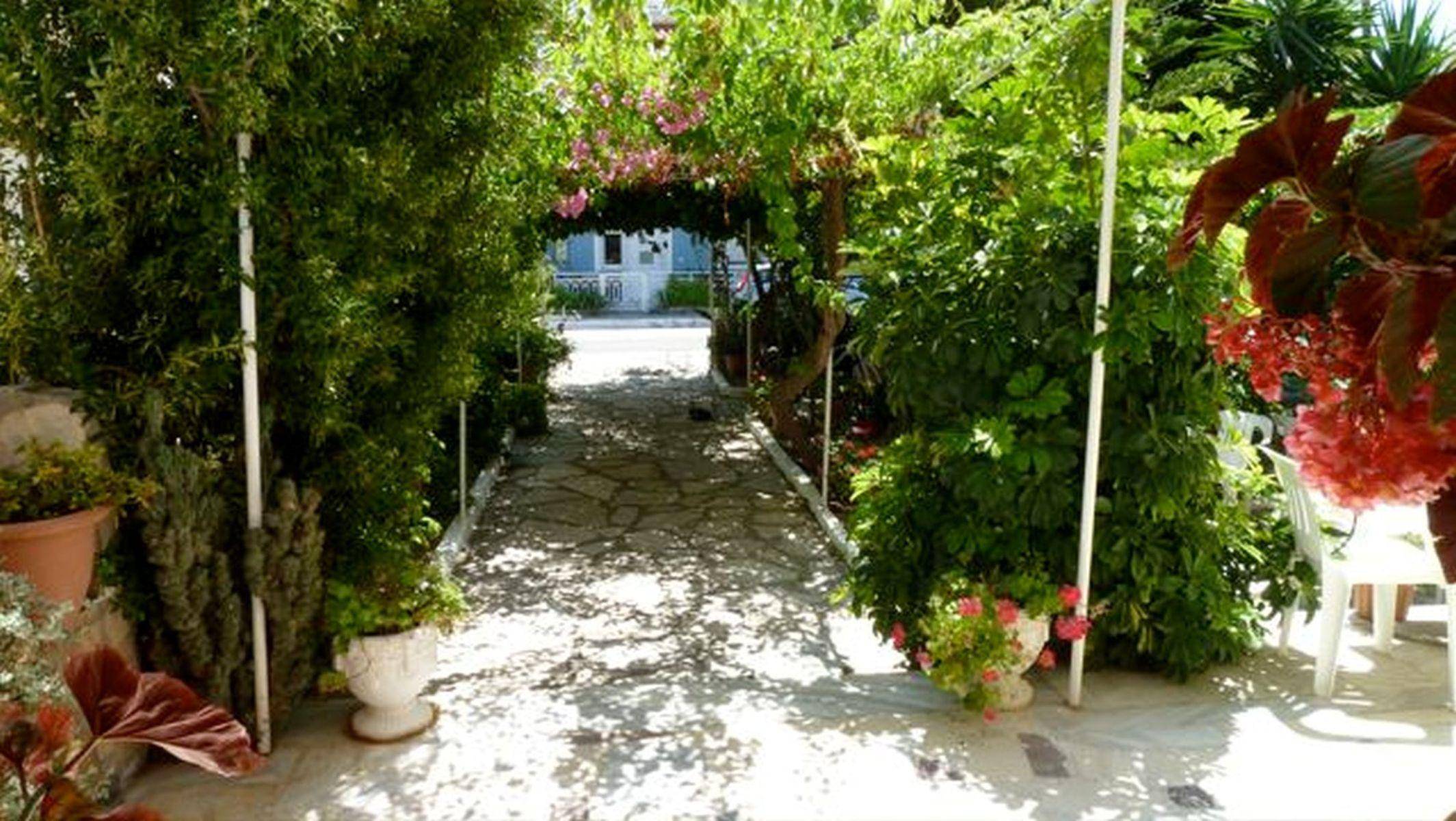 HOTEL NIKI 2