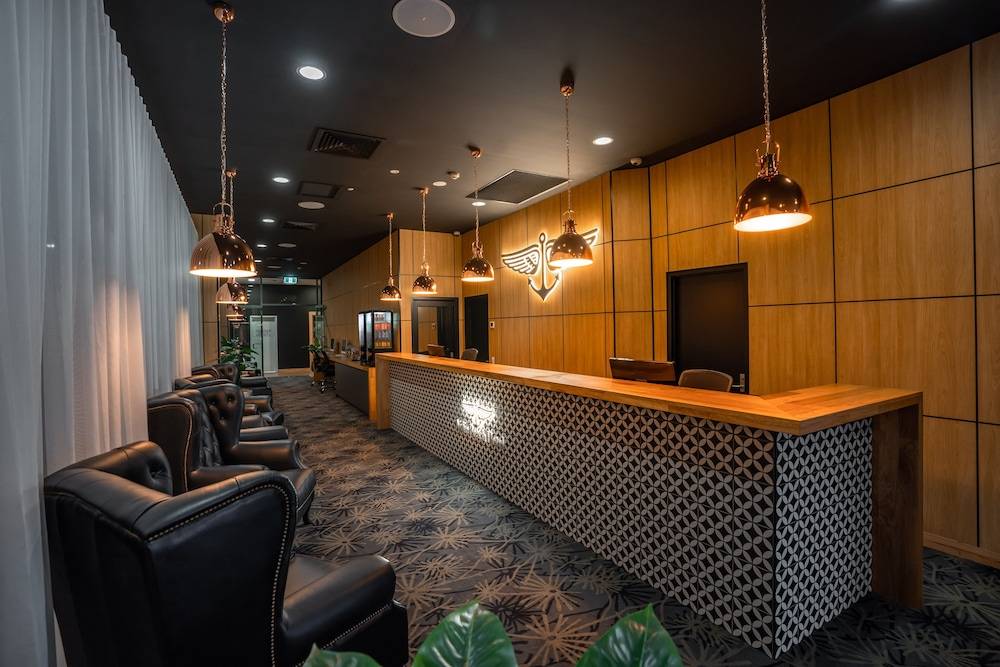 Airlie Beach Hotel 2