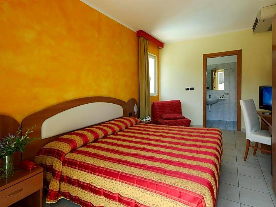 Piccolo Hotel 2