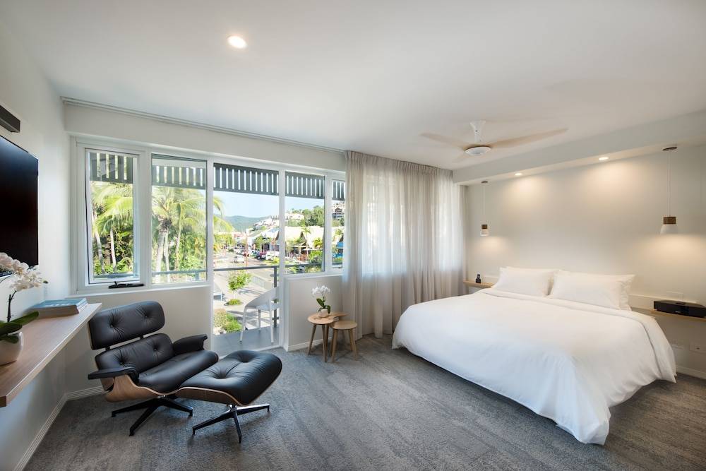 Heart Hotel and Gallery Whitsundays 1