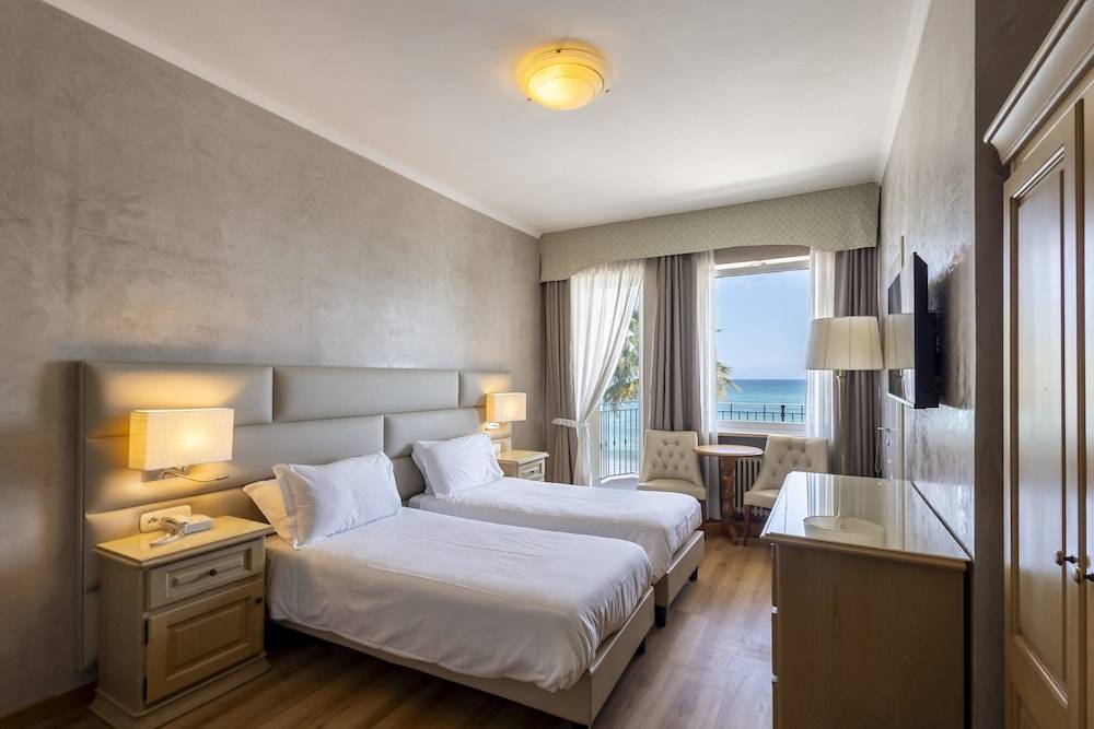 B&B HOTEL Diano Marina Palace 2