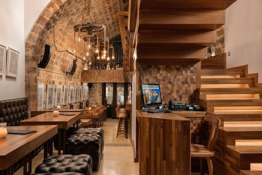 10GR Boutique Hotel & Wine Bar 2