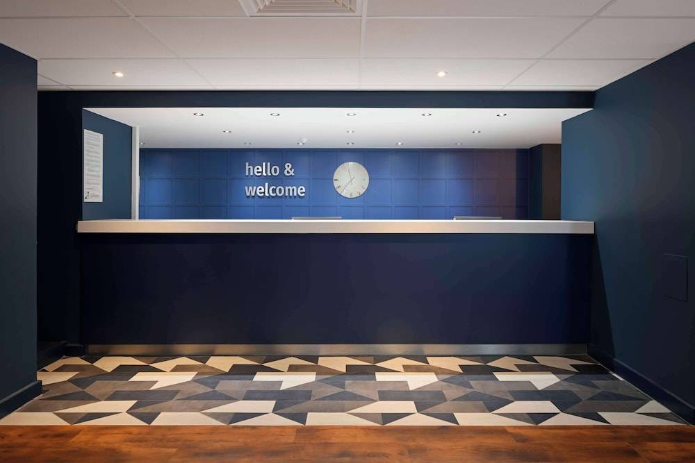 Travelodge Edinburgh Central 2