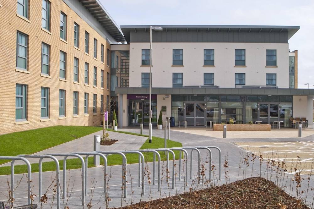 Premier Inn Edinburgh Airport - M9 Jct1 1