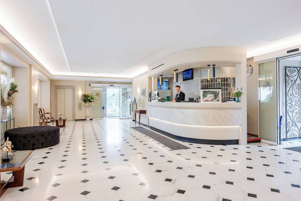 Hotel Metropole 2