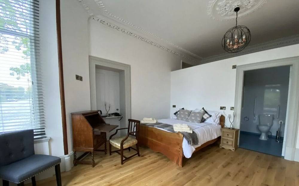 Manor House Hotel 1