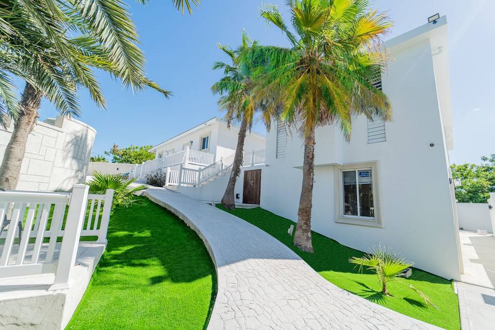 Le Bleu Bed and Breakfast 1