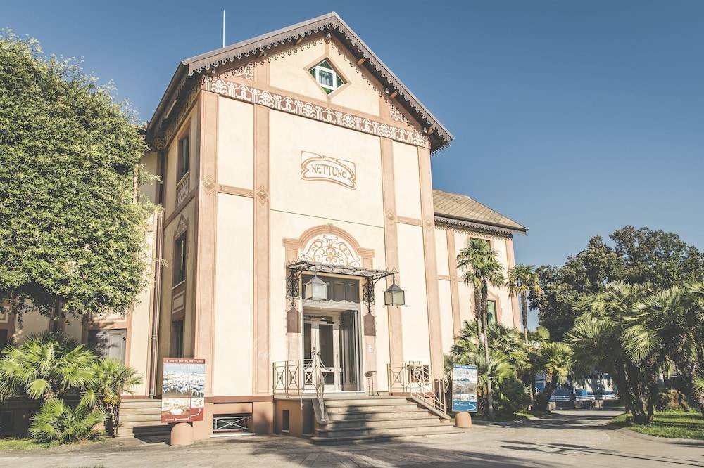 Suite Hotel Nettuno 1